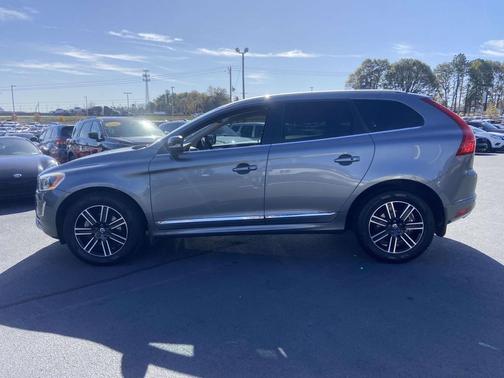 2017 Volvo XC60 T5 Dynamic