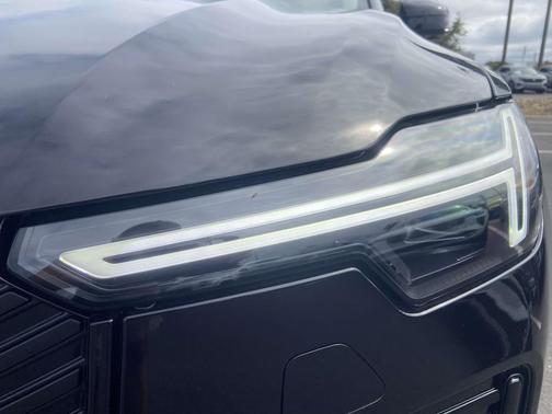 2026 Volvo XC90 B6 Ultra Dark Theme 7-Seater