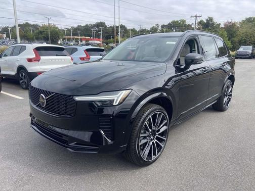 2026 Volvo XC90 B6 Ultra Dark Theme 7-Seater