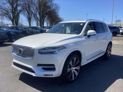 2025 Volvo XC90 B6 Plus 7-Seater