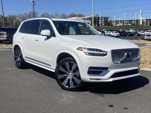 2025 Volvo XC90 B6 Plus 7-Seater