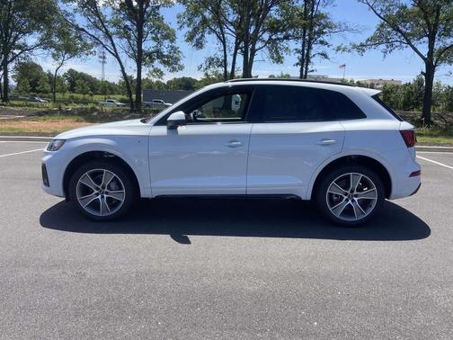 2025 Audi Q5 45 S line Premium