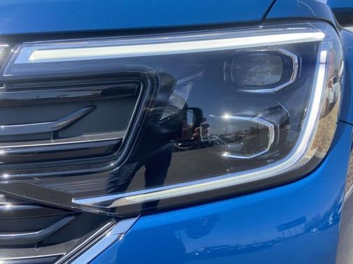 2025 Volkswagen Atlas Cross Sport 2.0T SEL Premium