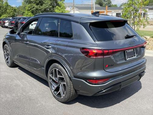 2025 Audi SQ6 e-tron Prestige quattro