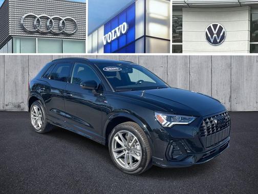 2025 Audi Q3 Premium 45 TFSI S line quattro Tiptronic