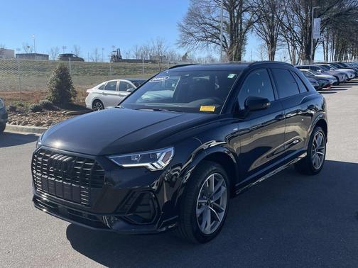 2025 Audi Q3 Premium 45 TFSI S line quattro Tiptronic
