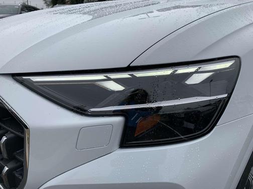 2025 Audi Q8 55 Premium Plus