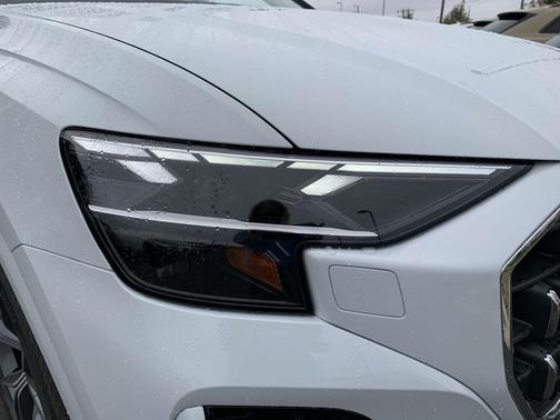 2025 Audi Q8 55 Premium Plus