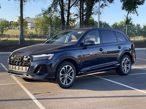 Waitomo Blue Metallic 2026 Audi Q7 45 Premium