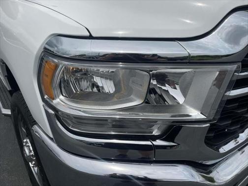 2022 RAM 2500 Big Horn Crew Cab 4x4 8' Box