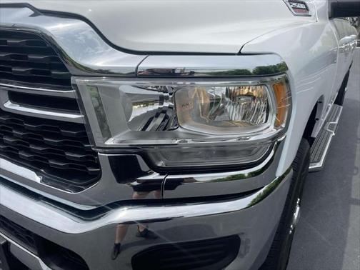 2022 RAM 2500 Big Horn Crew Cab 4x4 8' Box