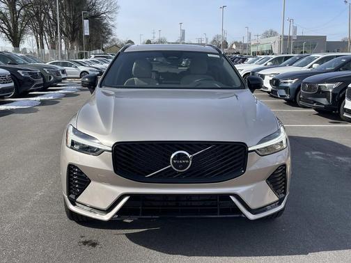 2026 Volvo XC60 B5 Plus