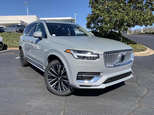 2025 Volvo XC90 Plug-In Hybrid T8 Plus 7-Seater