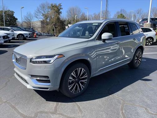 2025 Volvo XC90 Plug-In Hybrid T8 Plus 7-Seater