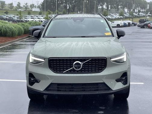 Sage Green Metallic 2025 Volvo XC40 B5 Ultra Dark Theme