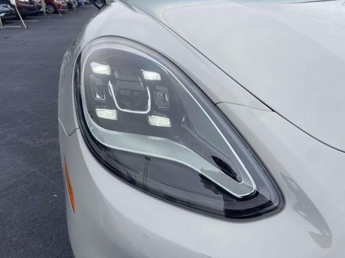 2023 Porsche Panamera 4 Platinum Edition AWD