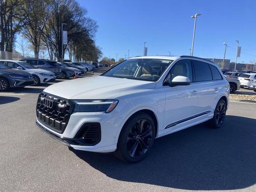 2026 Audi Q7 55 Premium Plus
