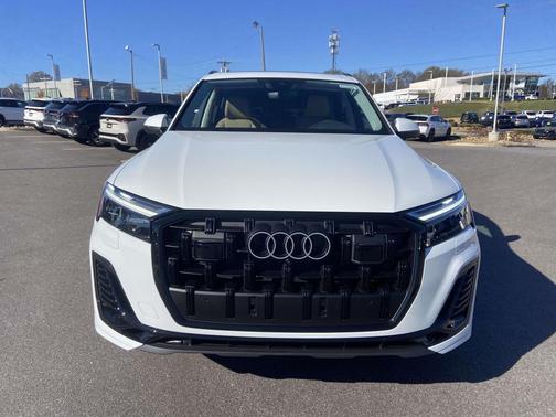 2026 Audi Q7 55 Premium Plus