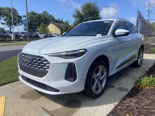 2025 Audi Q5 Premium Plus