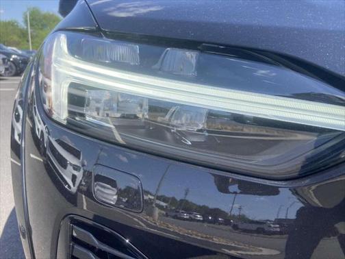 2025 Volvo XC60 Plug-In Hybrid T8 Polestar