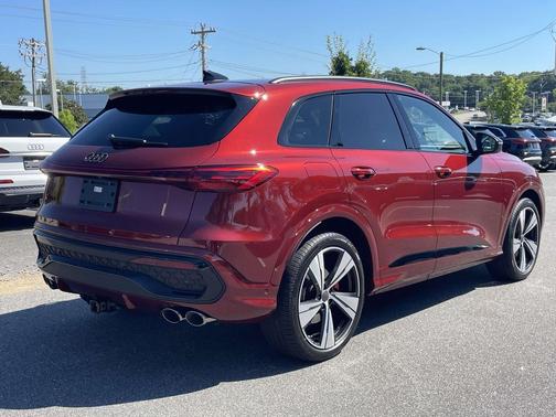 Grenadine Red Metallic 2026 Audi SQ5 3.0T Premium Plus
