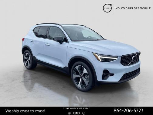 2026 Volvo XC40 Plus, B5 AWD Gas (mild hybrid), Dark