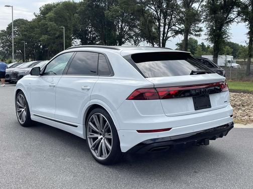 Glacier White 2026 Audi Q8 55 Prestige