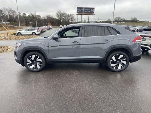 2026 Volkswagen Atlas Cross Sport 2.0T SE w/Technology 4MOTION