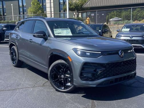 2025 Volkswagen Tiguan 2.0T SE R-Line Black
