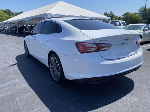Summit White 2021 Chevrolet Malibu FWD LT