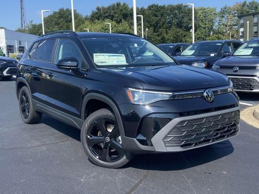 2025 Volkswagen Taos 1.5T SE Black