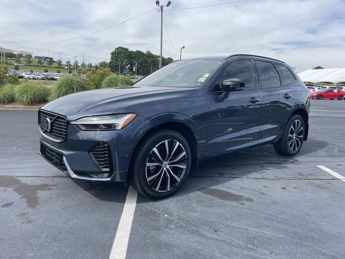Denim Blue Metallic 2024 Volvo XC60 B5 Plus Dark Theme