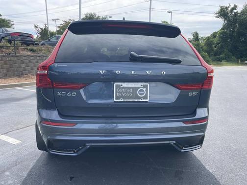 Denim Blue Metallic 2024 Volvo XC60 B5 Plus Dark Theme