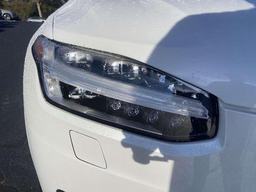 2024 Volvo XC90 B6 Plus Bright Theme 7-Seater