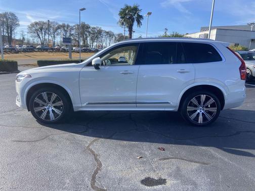 2024 Volvo XC90 B6 Plus Bright Theme 7-Seater