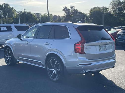 Bright Silver Metallic 2020 Volvo XC90 T6 Inscription