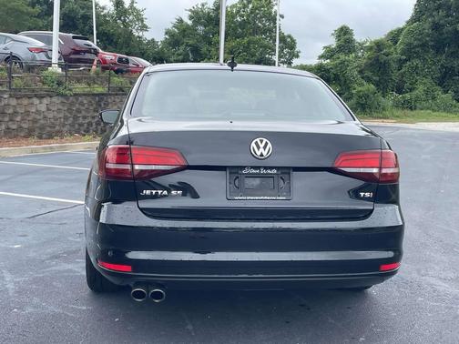Black 2017 Volkswagen Jetta 1.4T SE