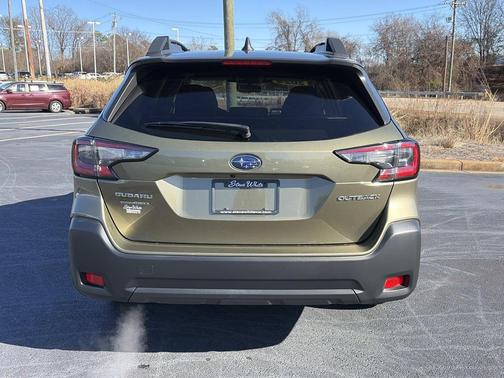 2024 Subaru Outback Premium