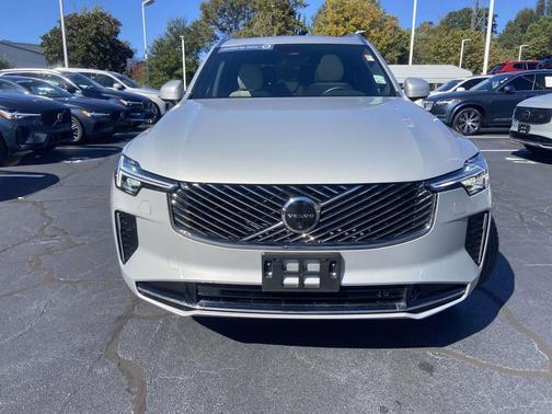 2025 Volvo XC90 B6 Plus 7-Seater