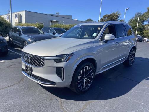 2025 Volvo XC90 B6 Plus 7-Seater