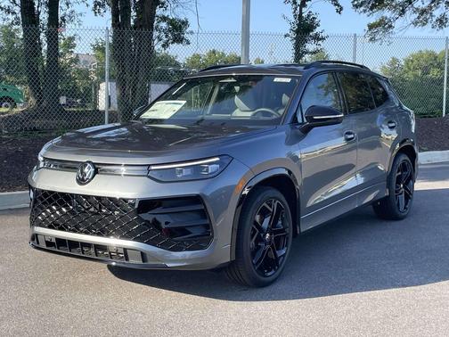 Platinum Gray 2026 Volkswagen Tiguan 2.0T SE R-Line Black