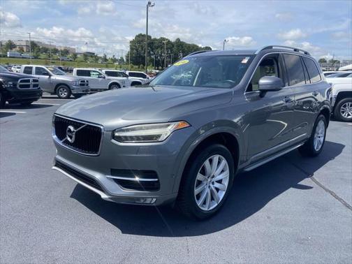 2016 Volvo XC90 T6 Momentum