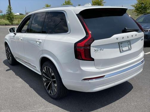 2026 Volvo XC90 B5 Core