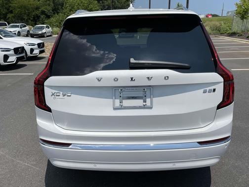 2026 Volvo XC90 B5 Core