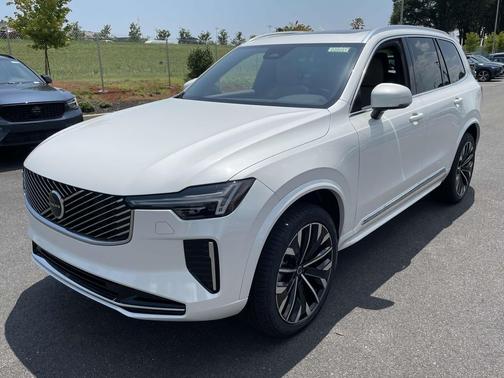 2026 Volvo XC90 B5 Core