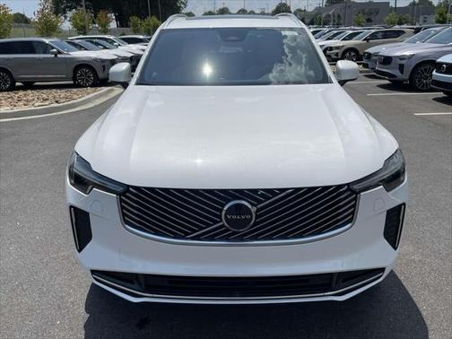 2026 Volvo XC90 B5 Core