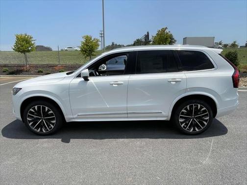 2026 Volvo XC90 B5 Core