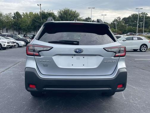 Ice Silver Metallic 2024 Subaru Outback Premium