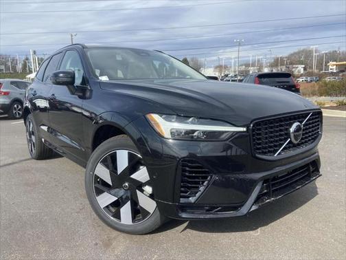 2025 Volvo XC60 Plug-In Hybrid T8 Plus