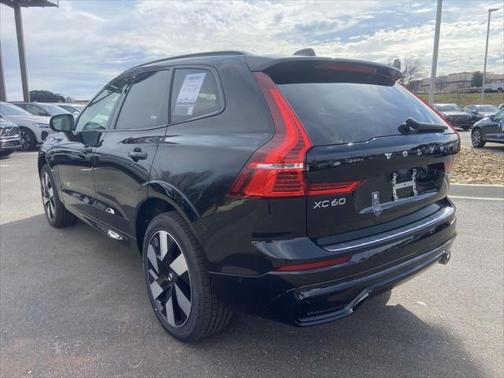 2025 Volvo XC60 Plug-In Hybrid T8 Plus